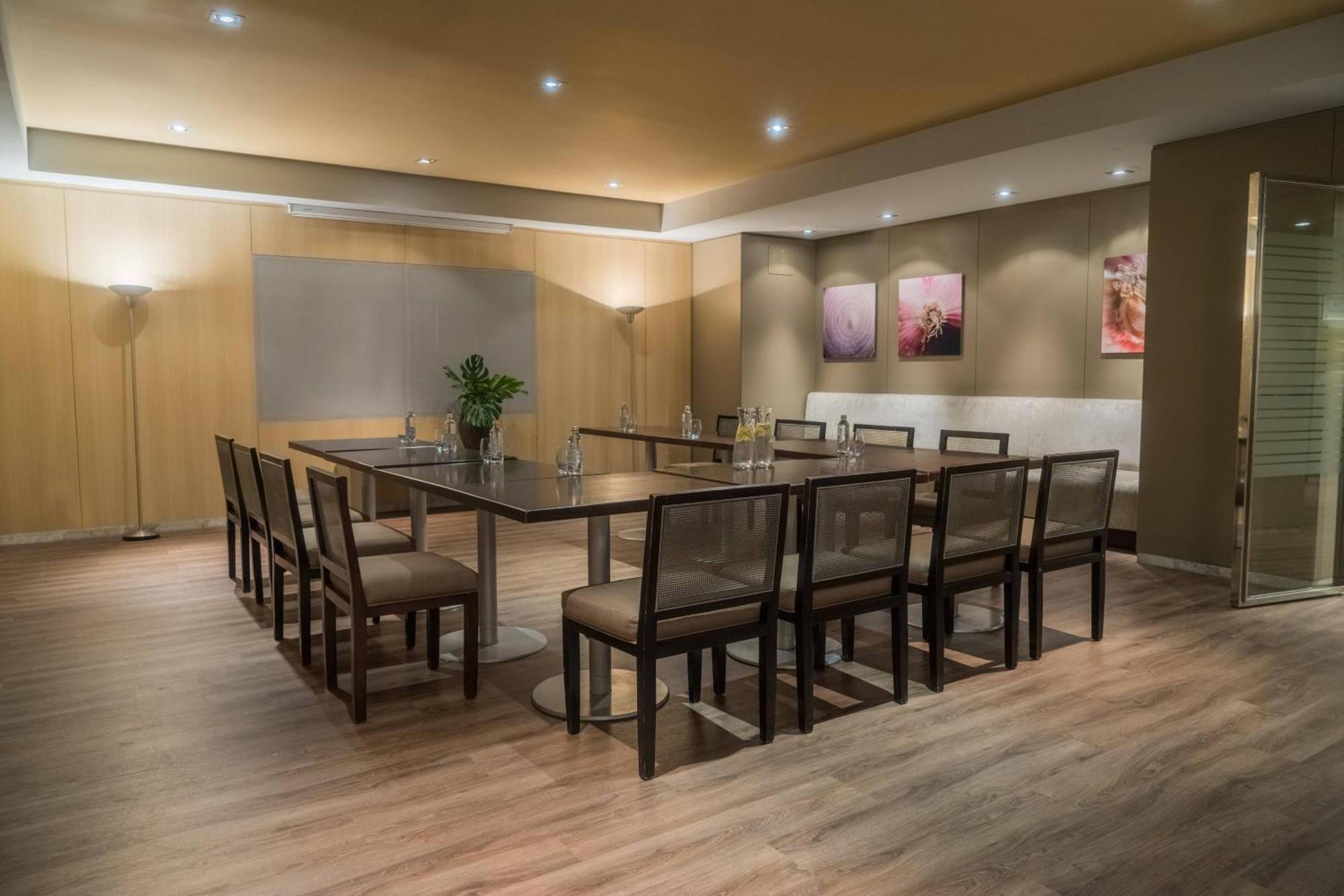 Ac Hotel Ciudad De Sevilla By Marriott Экстерьер фото