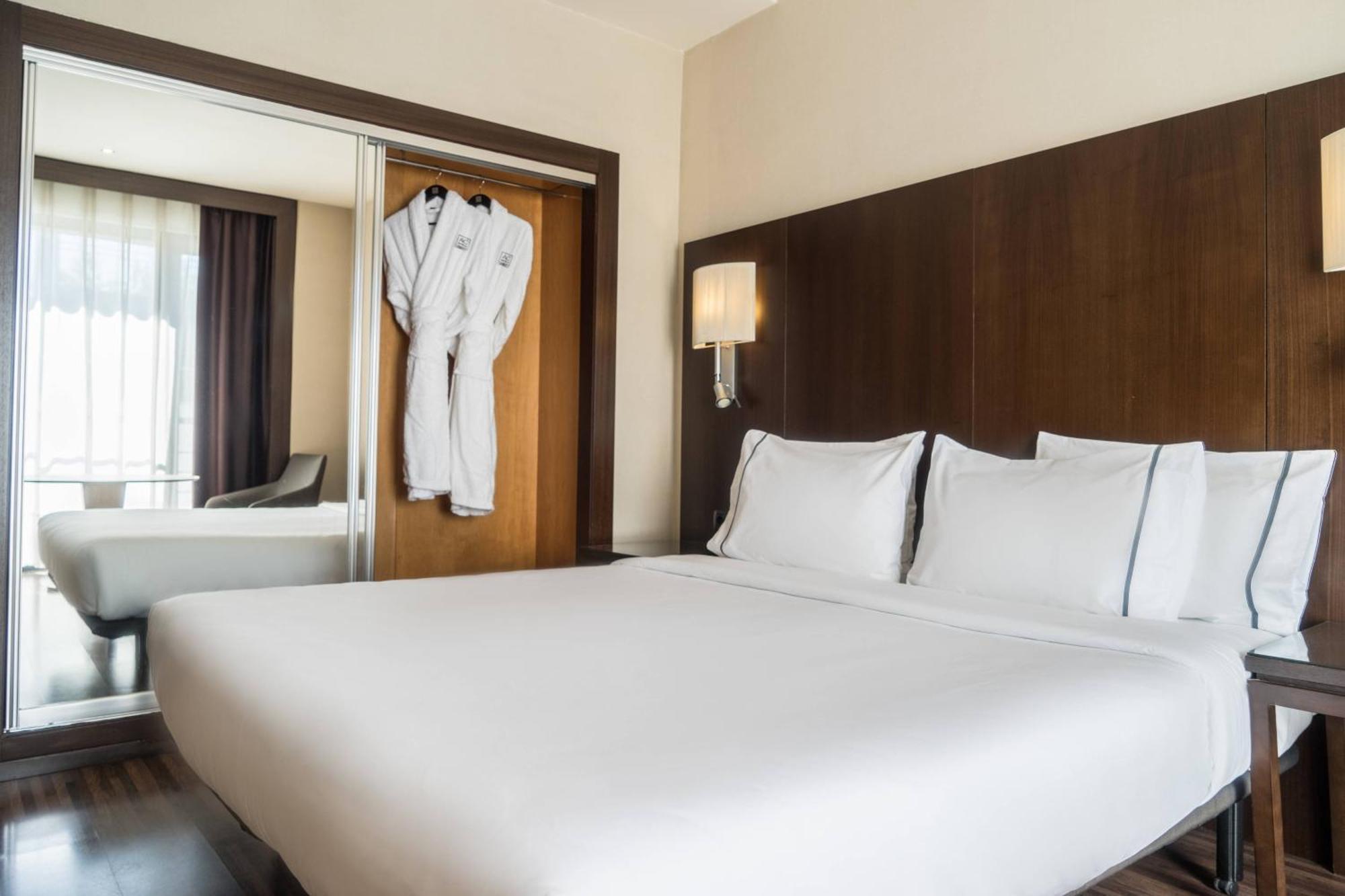Ac Hotel Ciudad De Sevilla By Marriott Экстерьер фото